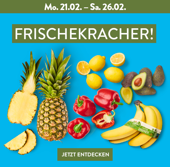 Ananas, Avocado und weiteres Obst & Gemüse auf blauem Hintergrund erhältlich in deiner Filiale ab Mo 21.02.