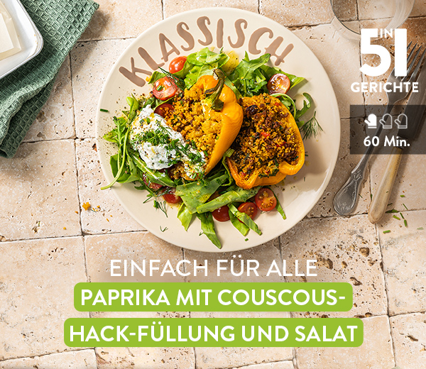 Einfach für alle. Paprika mit Couscous-Hack-Füllung und Salat.